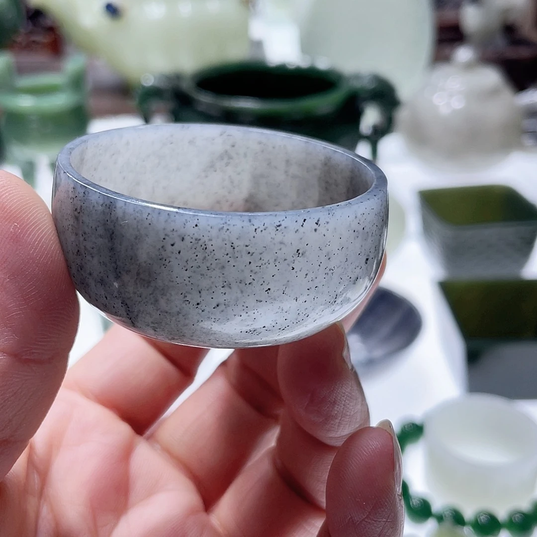 和田玉未镶嵌挂件顾*子