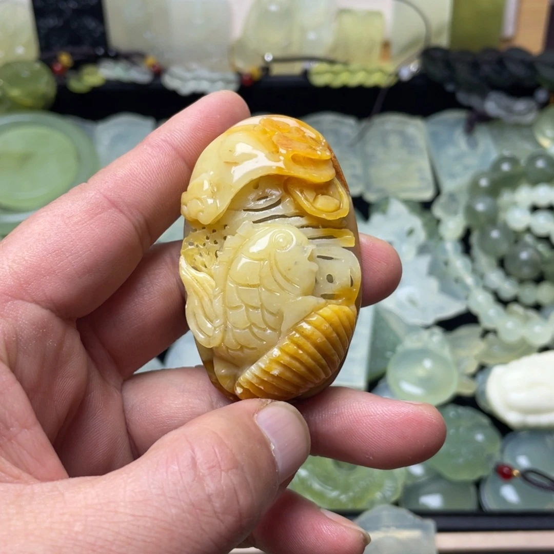 未镶嵌蛇纹石玉颈饰
