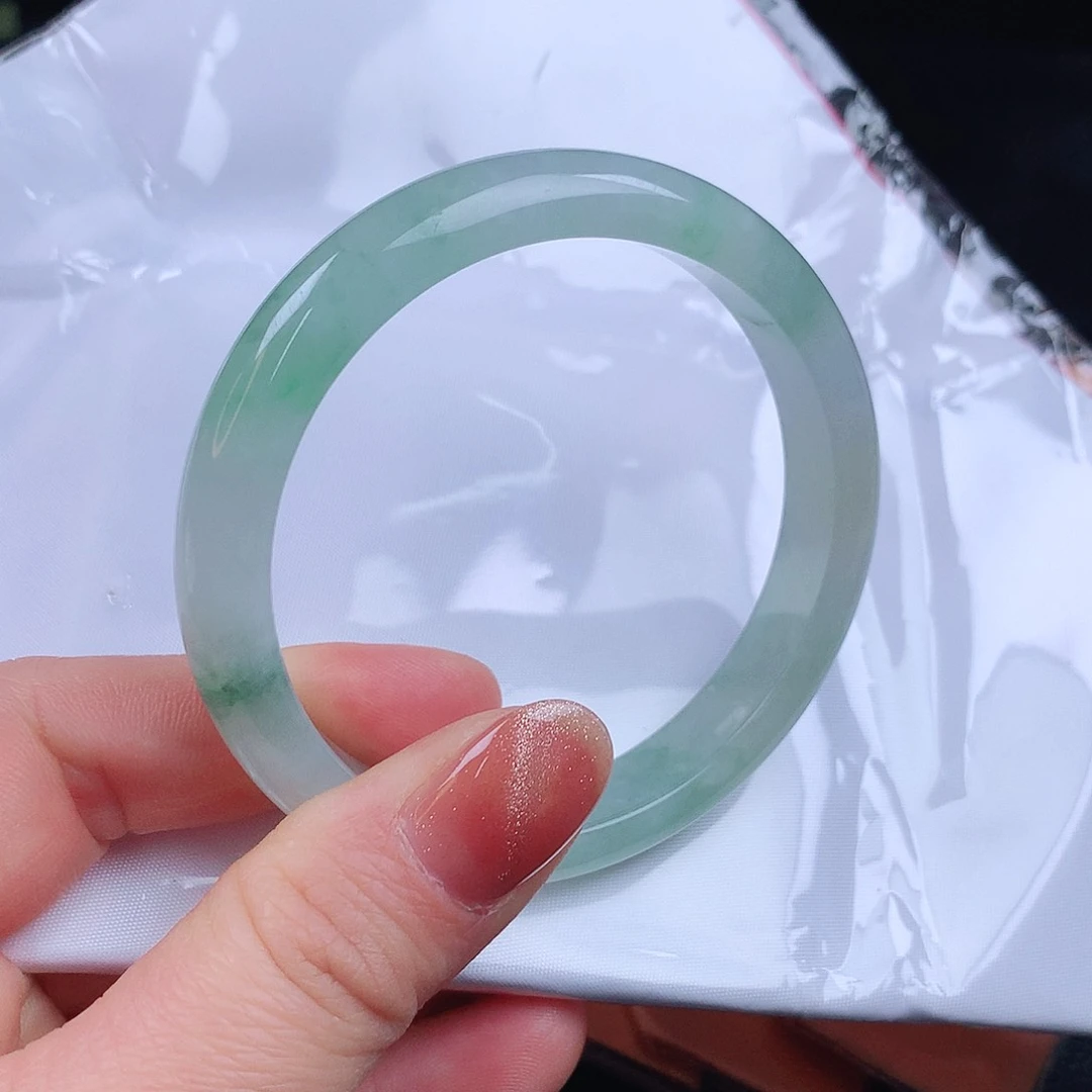 翡翠手镯未镶嵌8060cvvbbb
