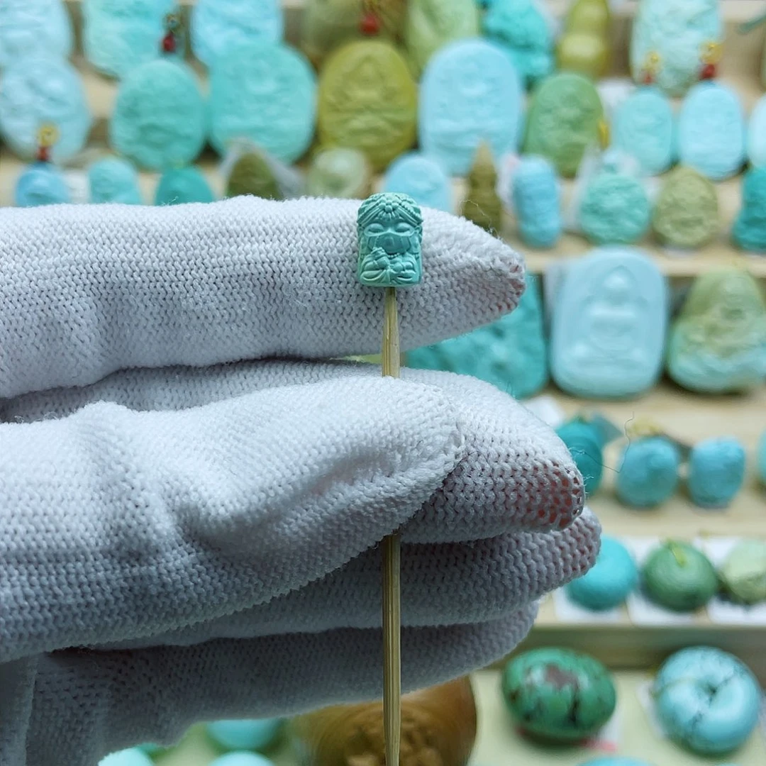 未镶嵌绿松石珠宝奇石