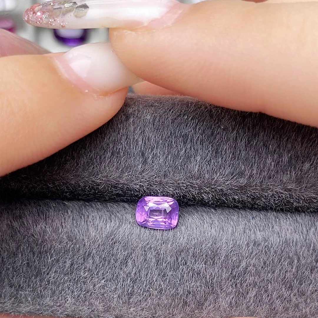 裸石蓝宝石薰衣草VB评级通透亮1.01ct/0375