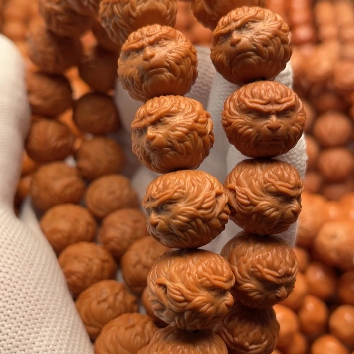 猴头核桃吊坠羁**巢斗战胜佛