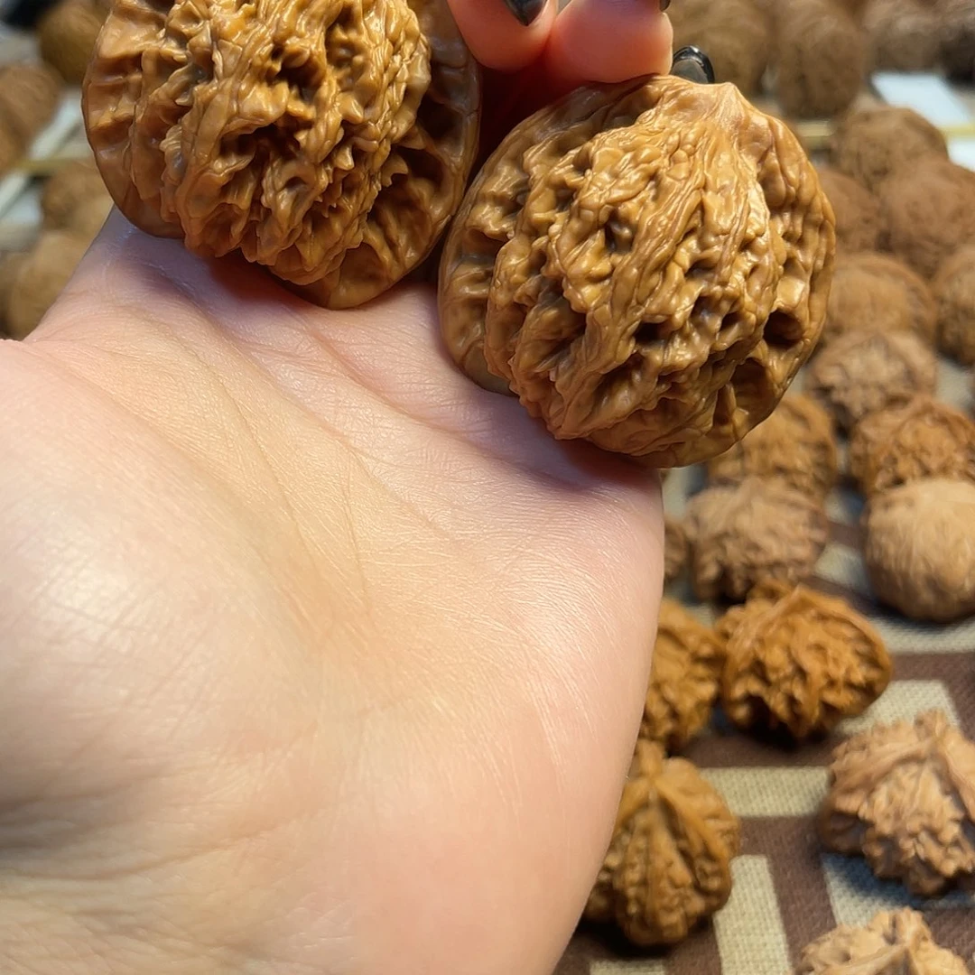 吊坠文玩核桃虎头王