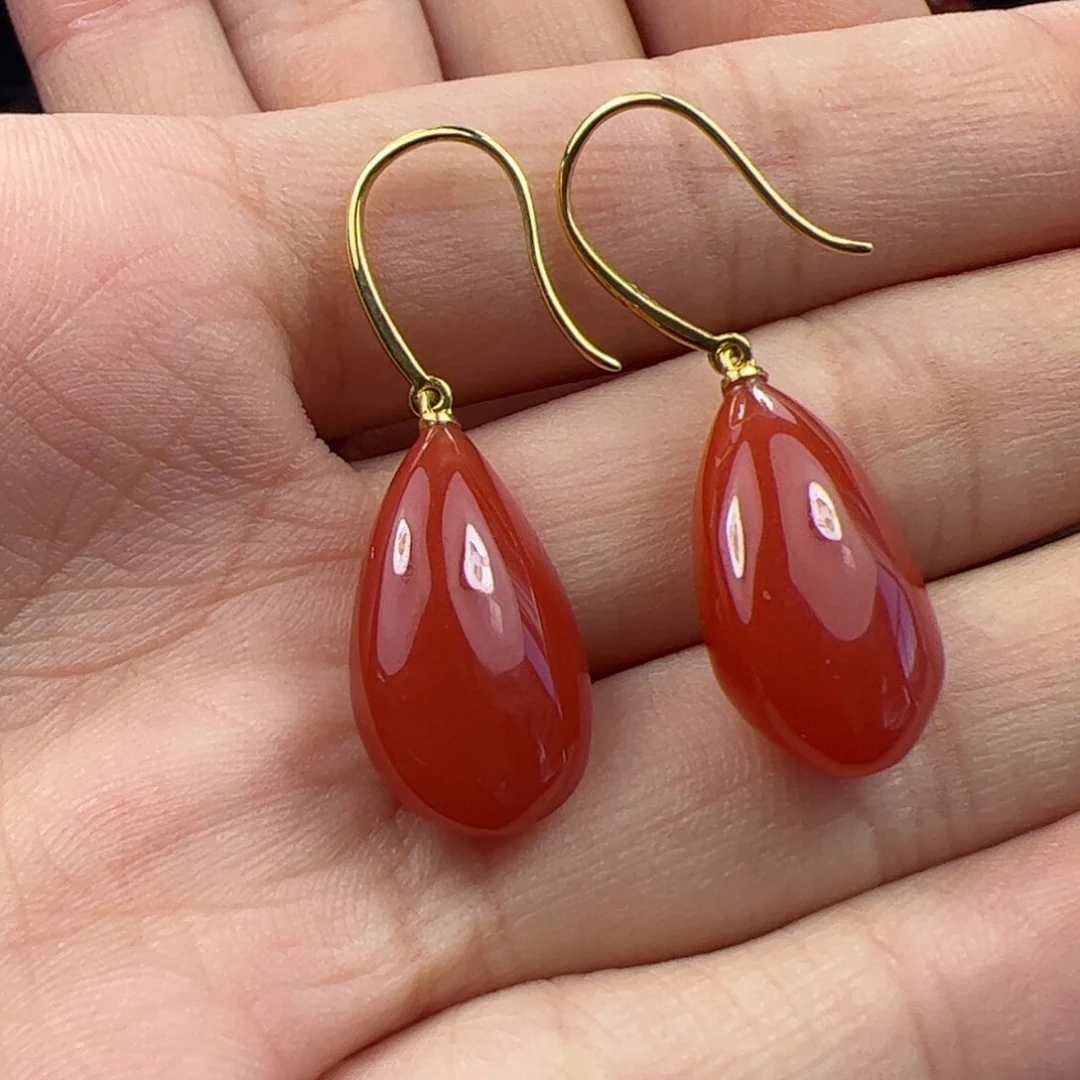 18K金镶嵌耳坠南红玛瑙