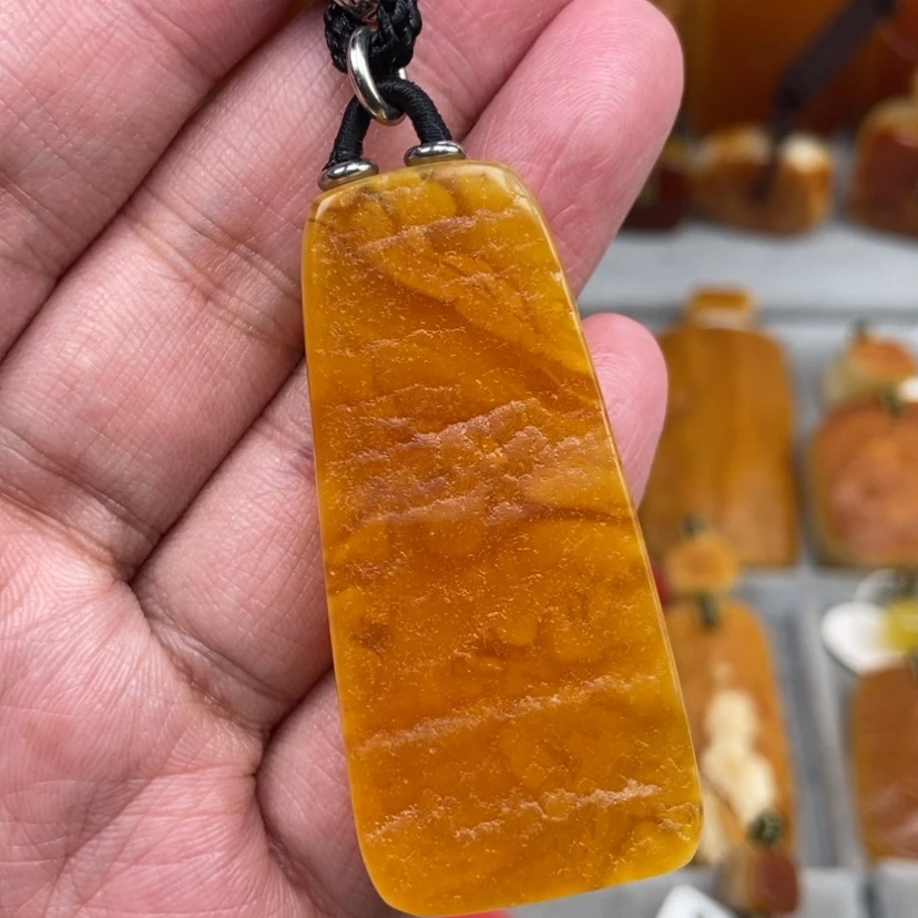 【闪购商品】未镶嵌颈饰琥珀