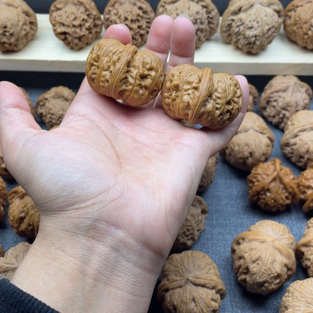 文玩核桃吊坠元宝微修42