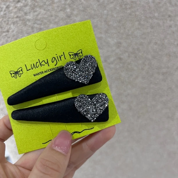 缎面黑色爱心砂糖BB夹高级气质经典百搭