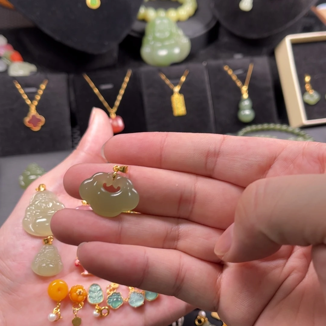 和田玉银S925镶嵌颈饰