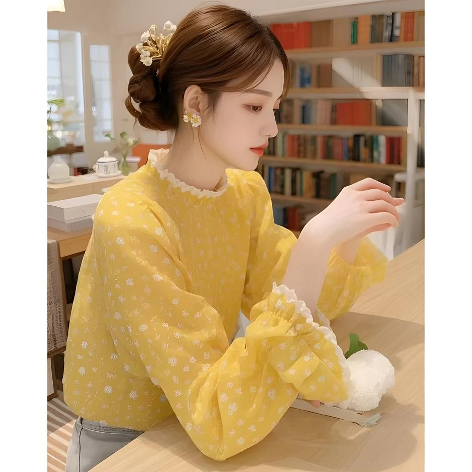 法式独特小上衣设计感高级碎花喇叭袖衬衫衬衣女2025新款春季