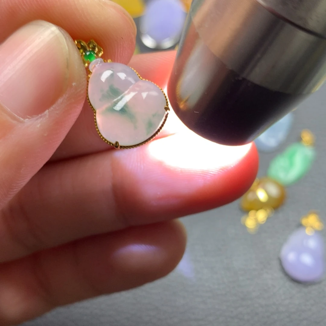 【闪购商品】颈饰18K金镶嵌翡翠翡翠