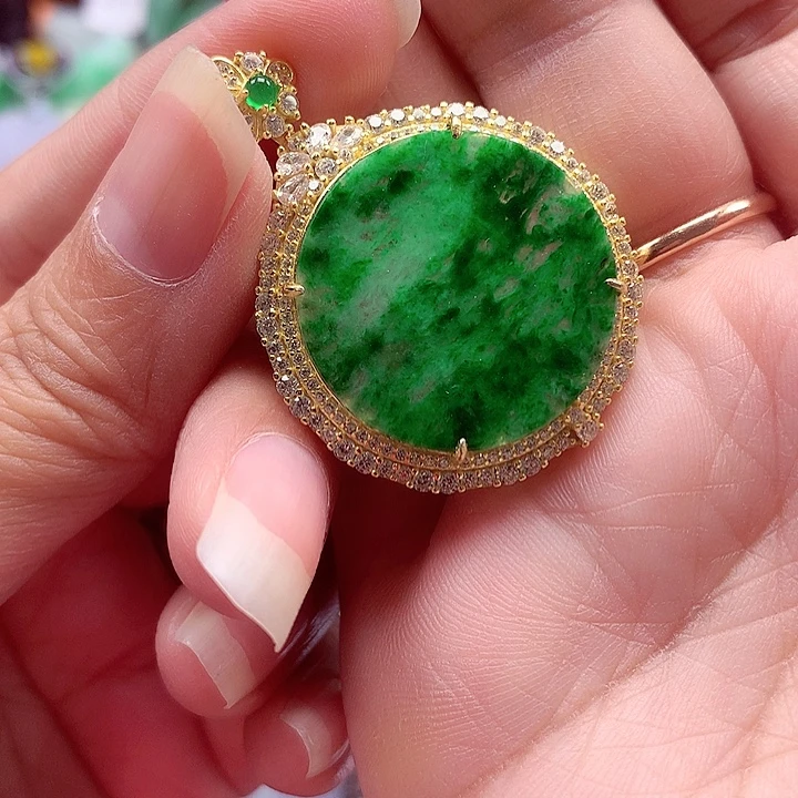 翡翠银S925镶嵌颈饰翡翠