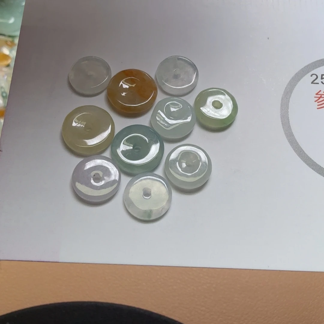 翡翠未镶嵌颈饰25