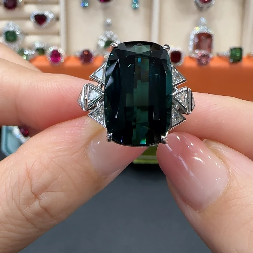 18K金镶嵌戒指碧玺16.68ct
