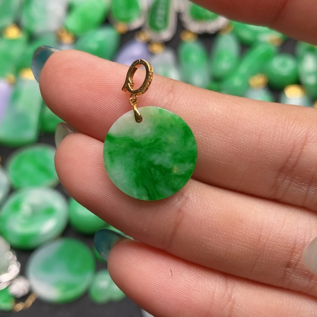 夜***沉颈饰18K金镶嵌翡翠翡翠