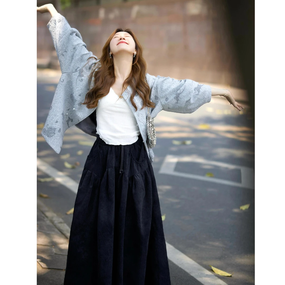 2025春秋新款超火高级感新中式国风短外套搭配半身裙气质两件套女