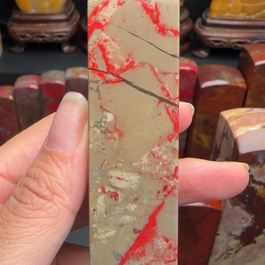 昌化石昌化鸡血石