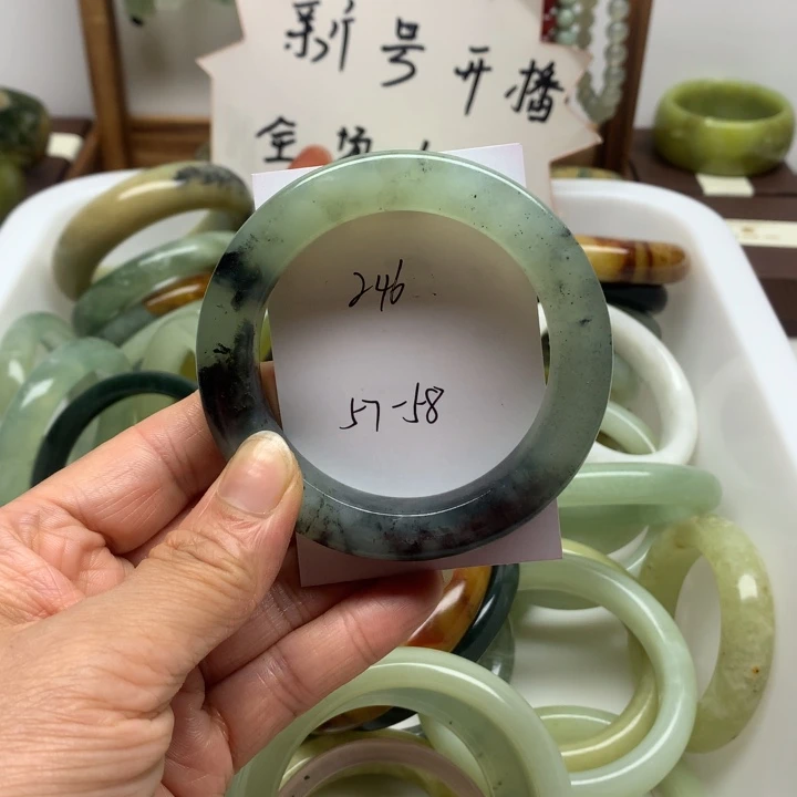 未镶嵌蛇纹石玉手镯