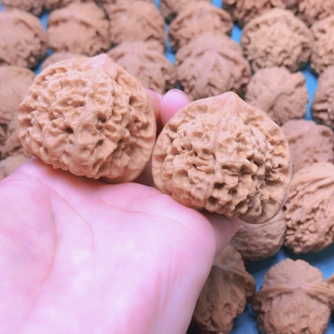 【闪购商品】摆件核桃45官帽修尖