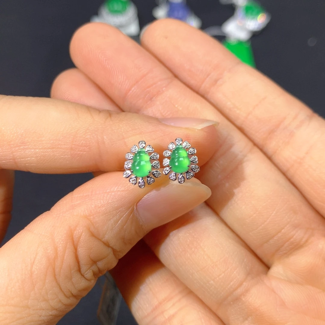 翡翠18K金镶嵌耳饰翡翠