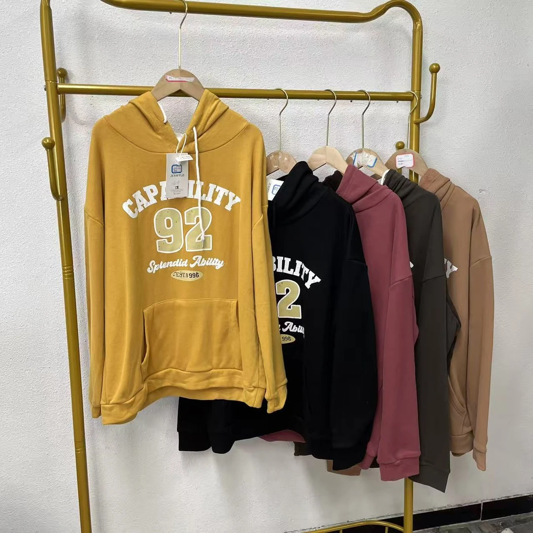 唯琳剪标   8仓B6-2-2127款   92号连帽长袖印花卫衣