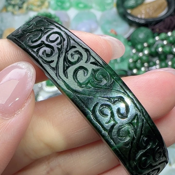 翡翠未镶嵌颈饰天然A货56