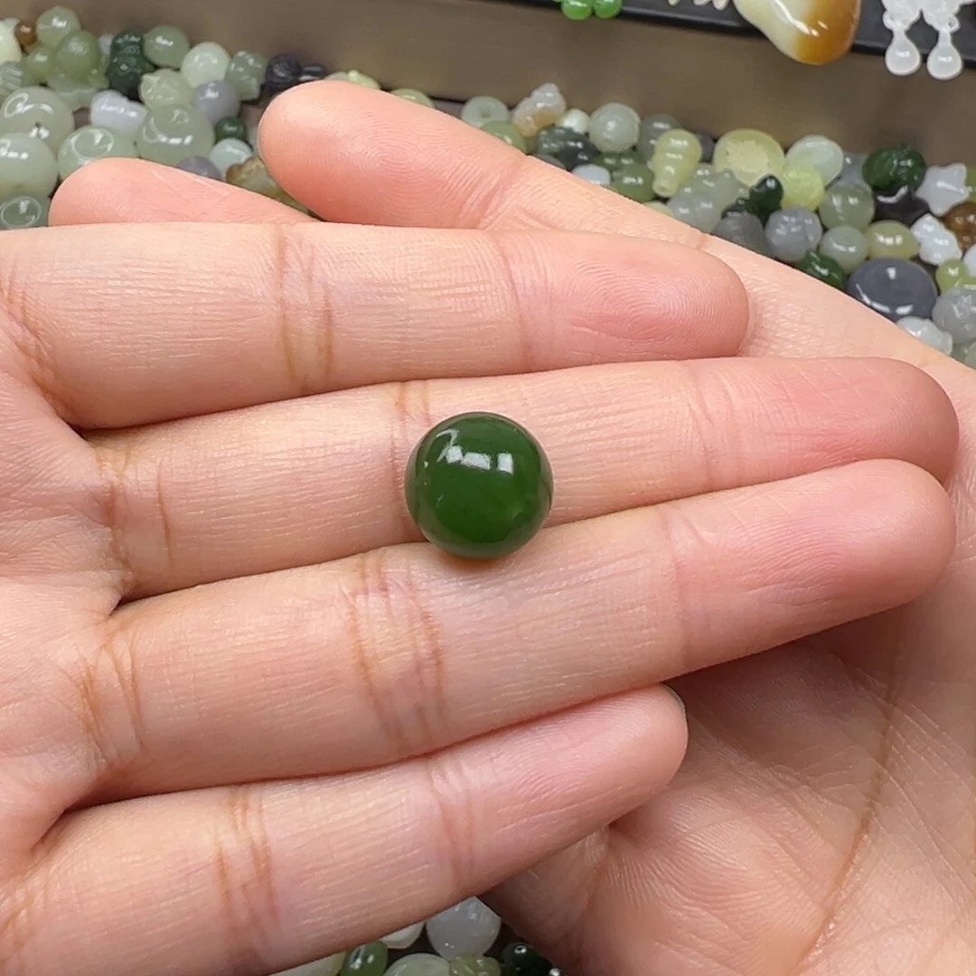 和田玉未镶嵌颈饰卡11加碧玉单珠