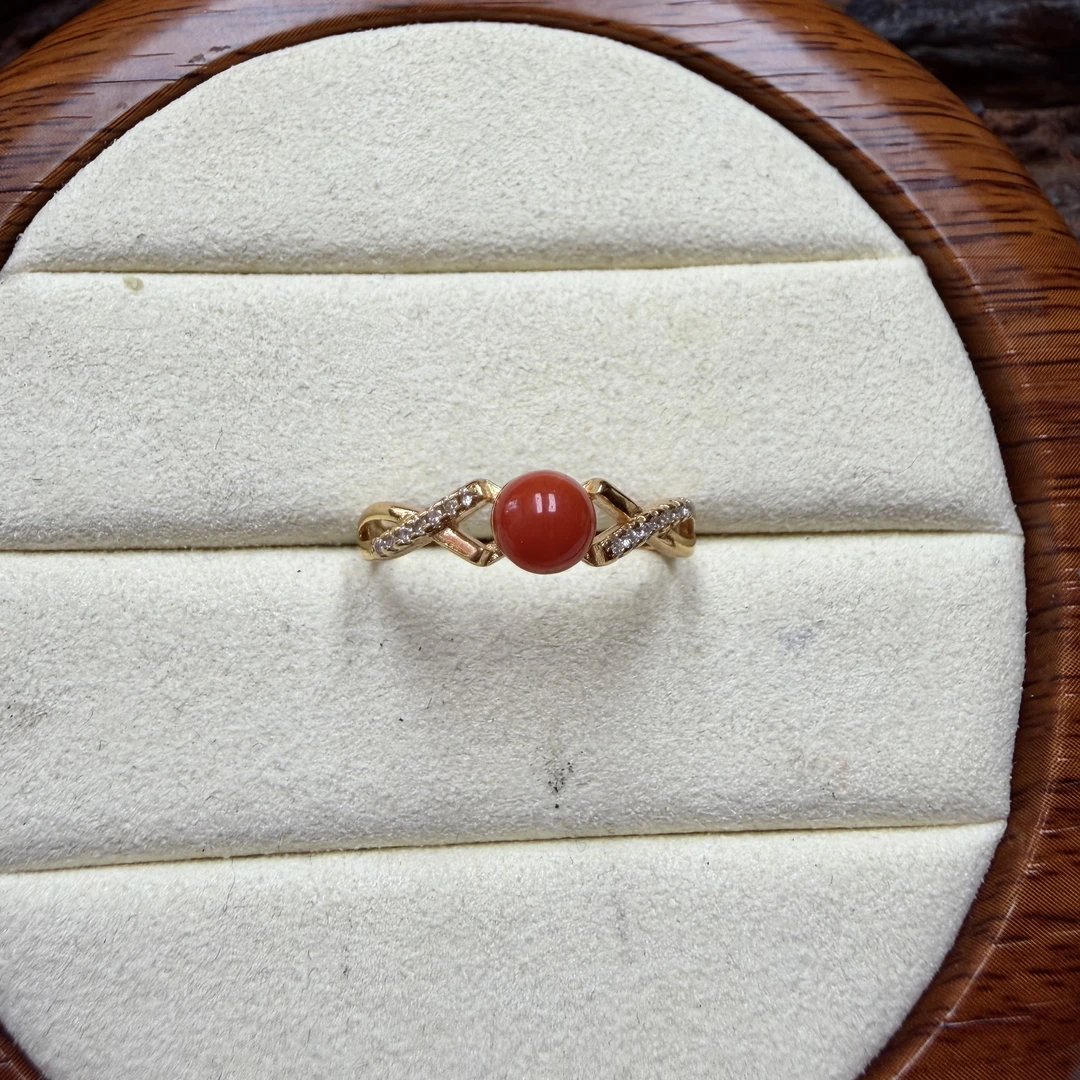 沙丁珊瑚镶嵌款戒指---  22004