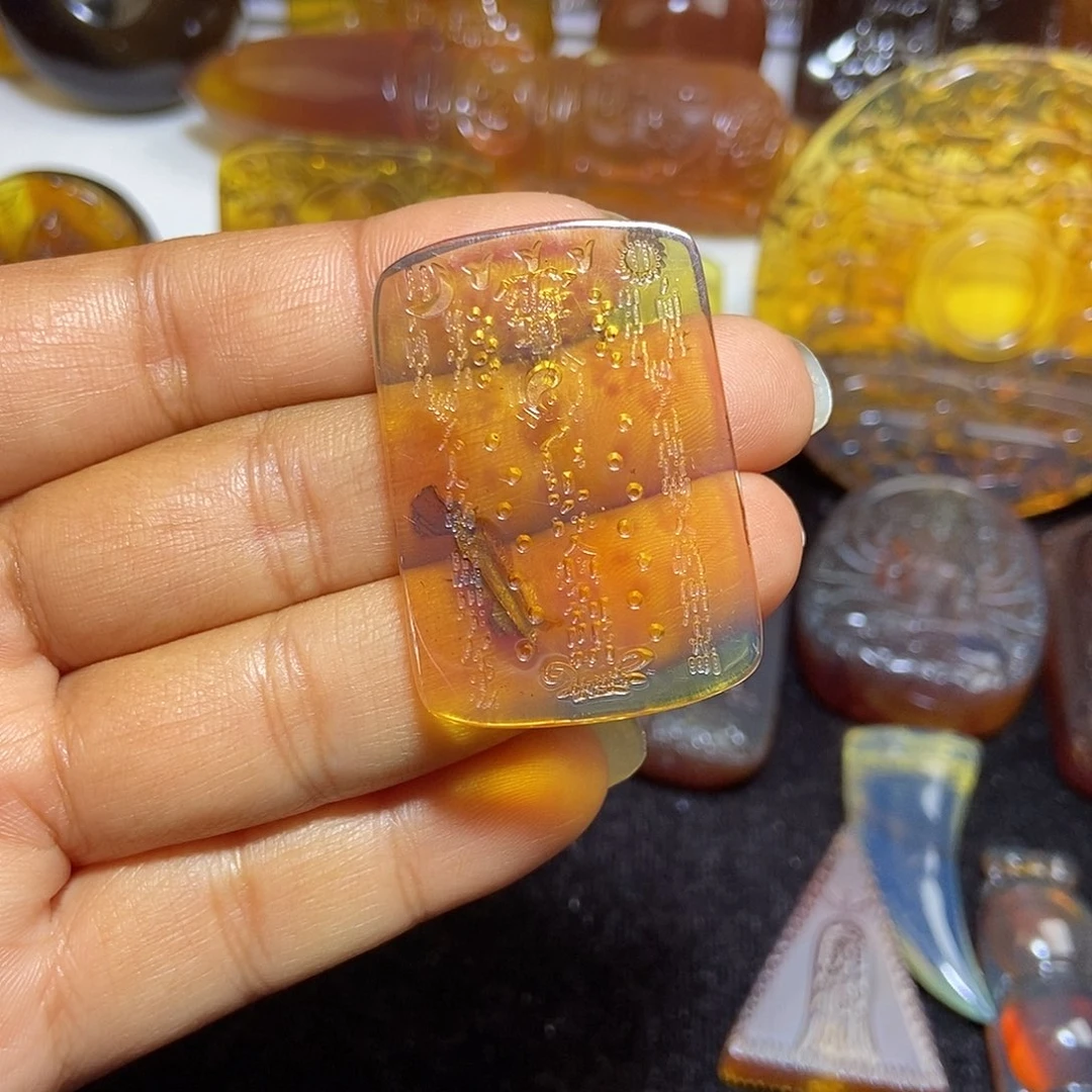 琥珀未镶嵌颈饰缅甸天然琥珀吊坠