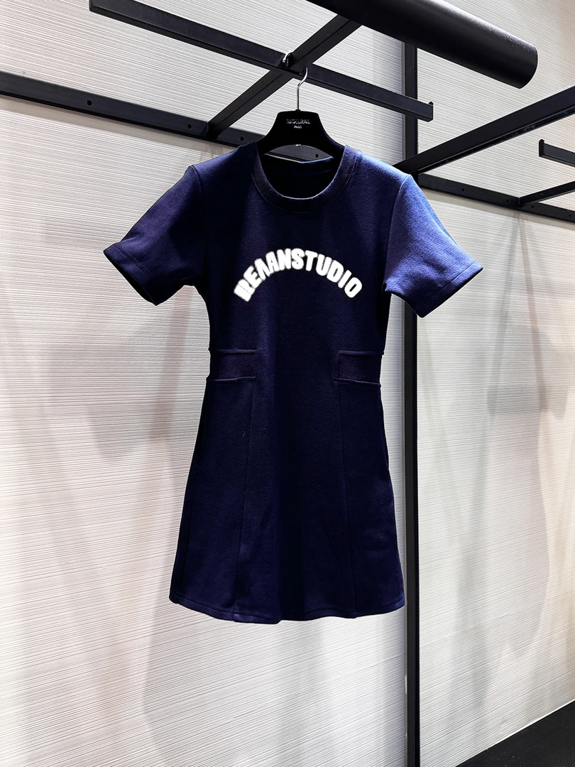 圆领字母印花休闲百搭连衣裙FH2301607-607