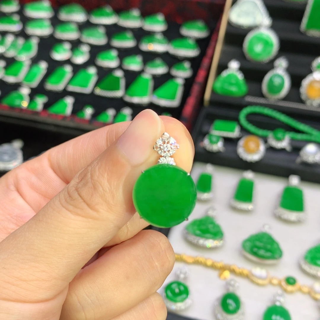 翡翠18K金镶嵌吊坠(不含链)