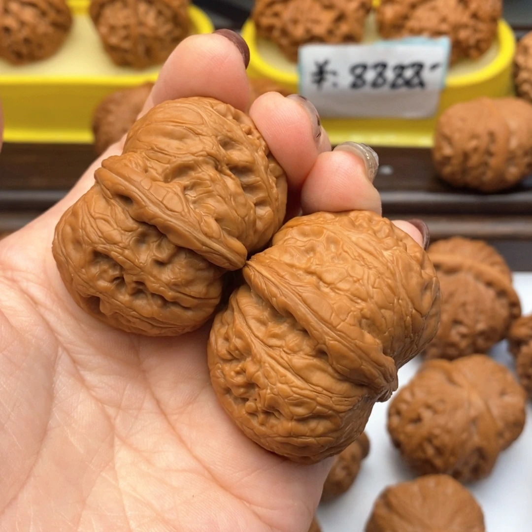 Ā***王文玩核桃把件677号元宝