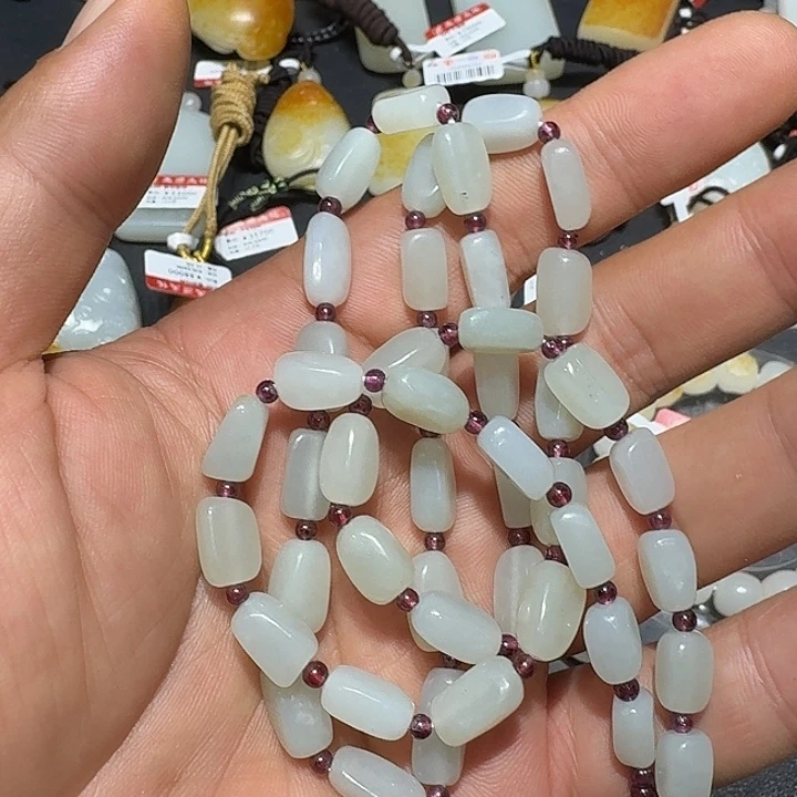 和田玉未镶嵌项链