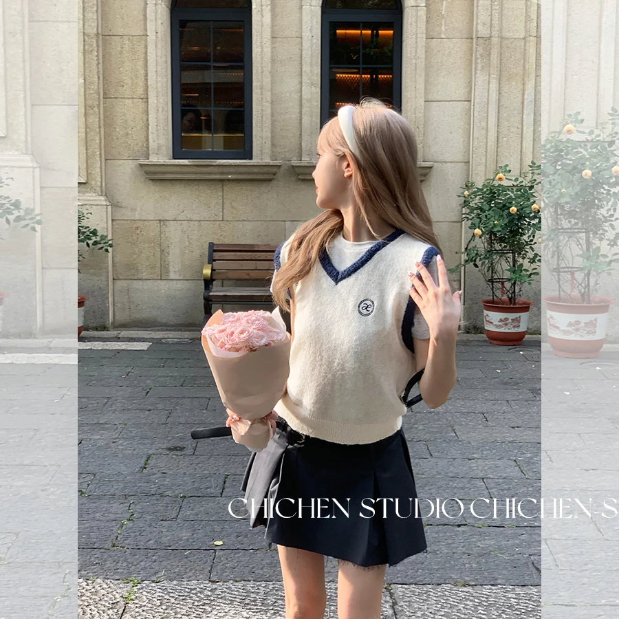 CHICHEN 《简美学院风》咩咩毛简约撞色背心