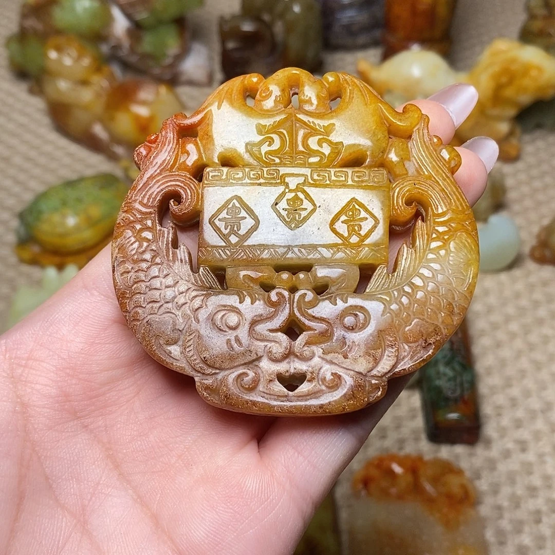 未镶嵌蛇纹石玉颈饰