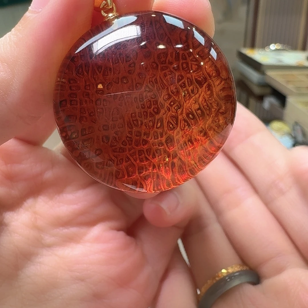 琥珀未镶嵌颈饰吊坠