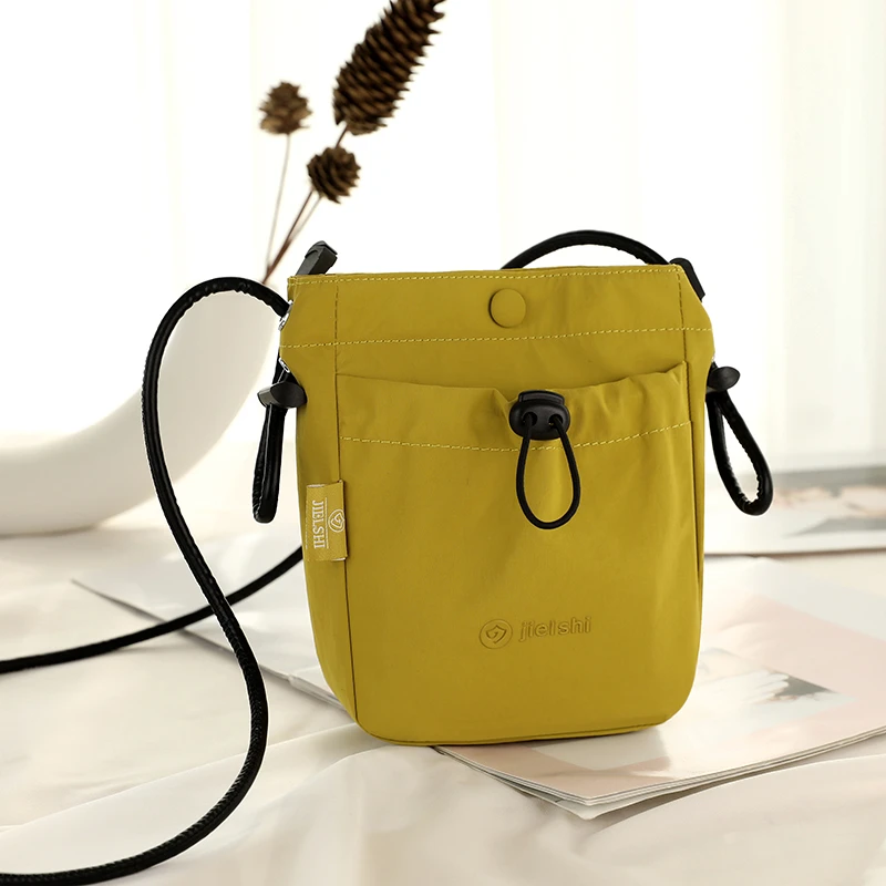 迷你小包包女手机包2025夏季新款轻便尼龙单肩跨包散步遛弯钥匙包