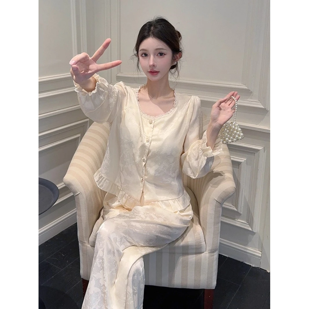 蕾丝设计感法式时尚气质甜美睡衣白色小香风春秋日常小众家居服女