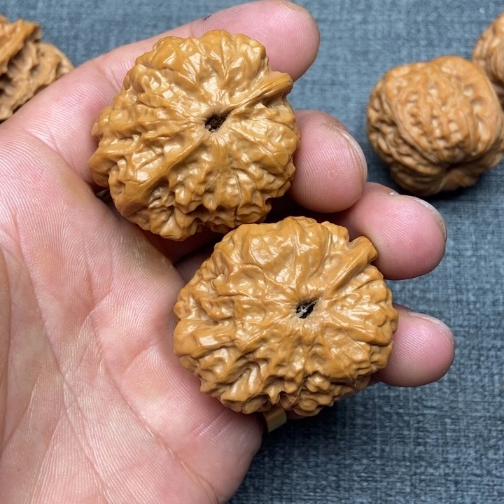 把件文玩核桃年**鱼蛤蟆年年有鱼