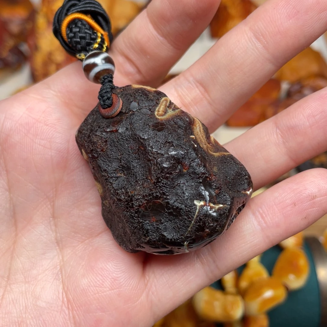 蜜蜡珠宝奇石未镶嵌水****?