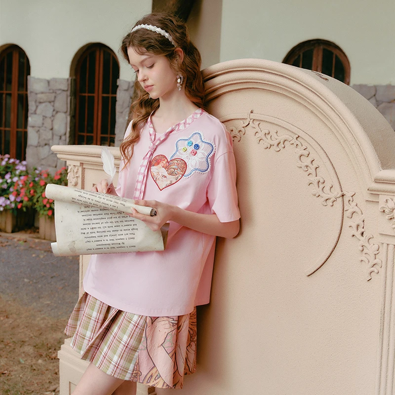 两三事魔卡仙踪甜美贴布绣格子领带短袖t恤