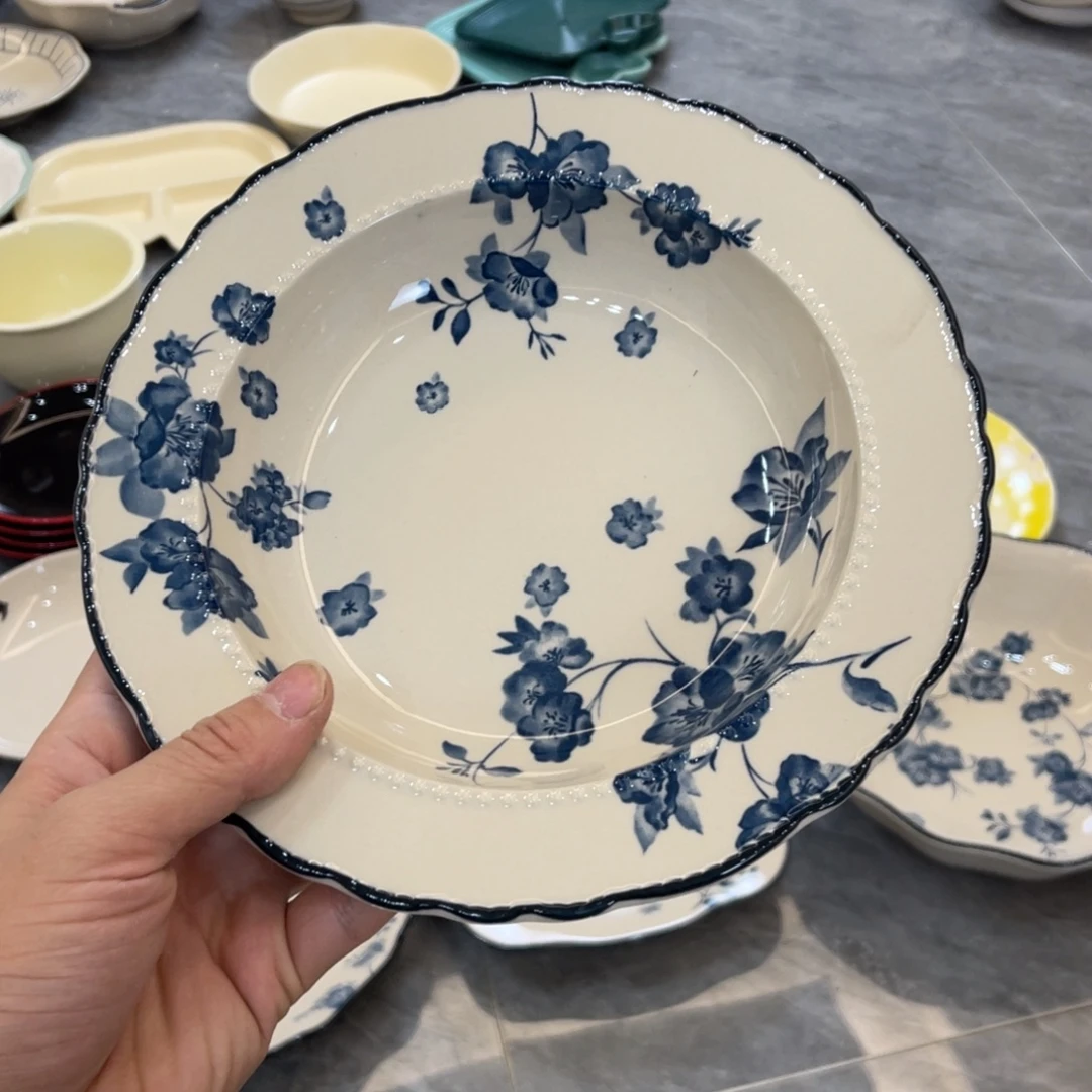 陶瓷微瑕餐具介意勿拍，满18飞！