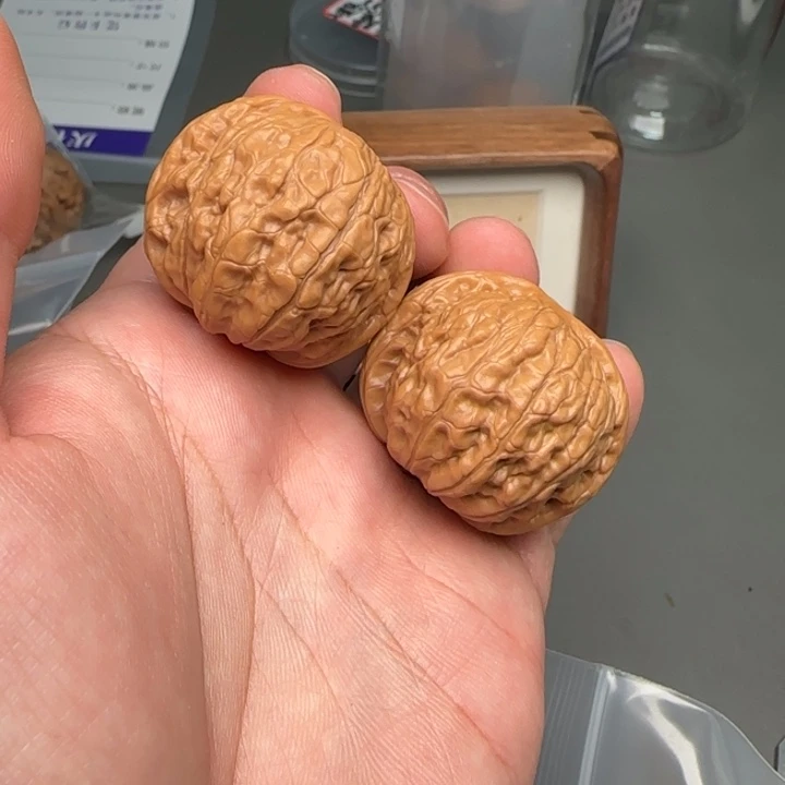 P***o文玩核桃吊坠乾隆磨