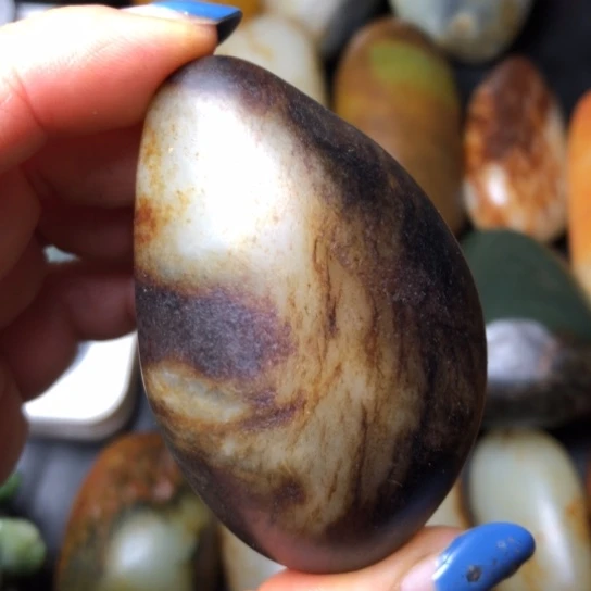 和田玉未镶嵌珠宝奇石