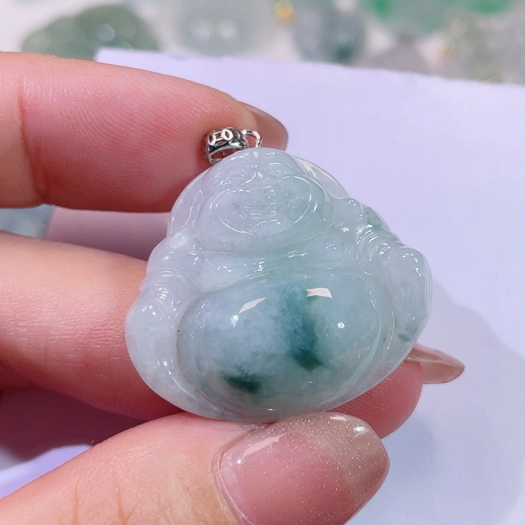 翡翠未镶嵌颈饰佛公