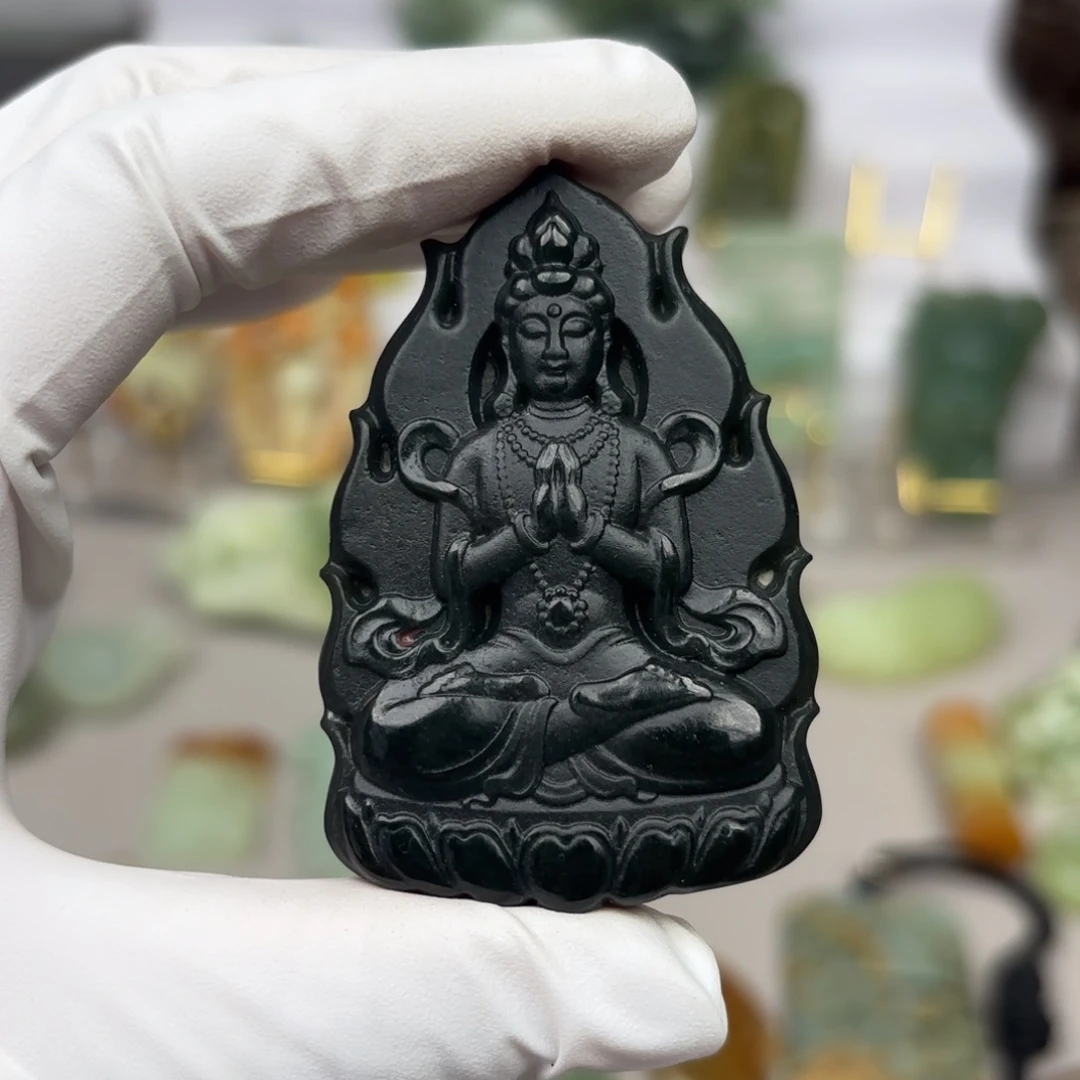 蛇纹石玉颈饰未镶嵌明**影