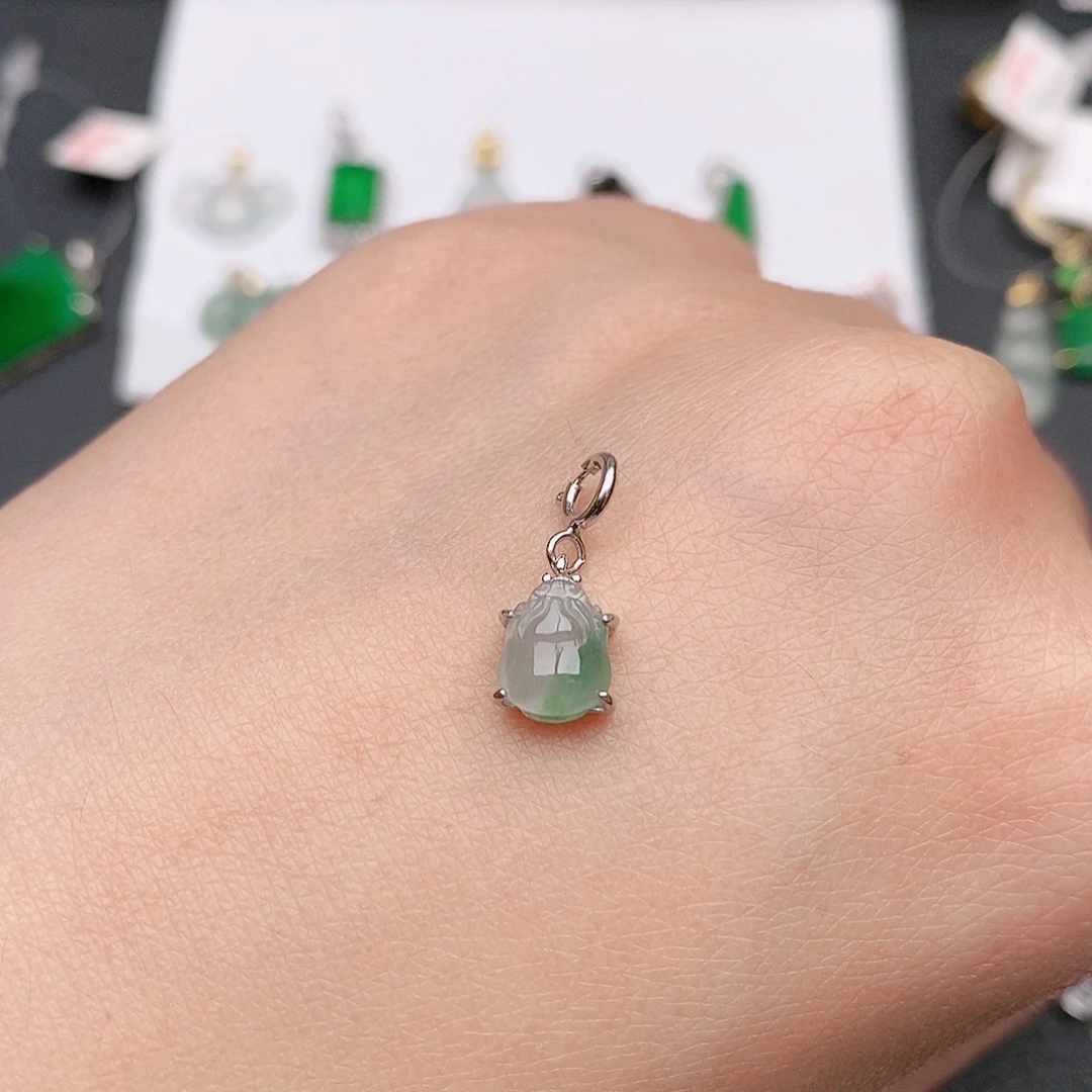 翡翠银S925镶嵌颈饰