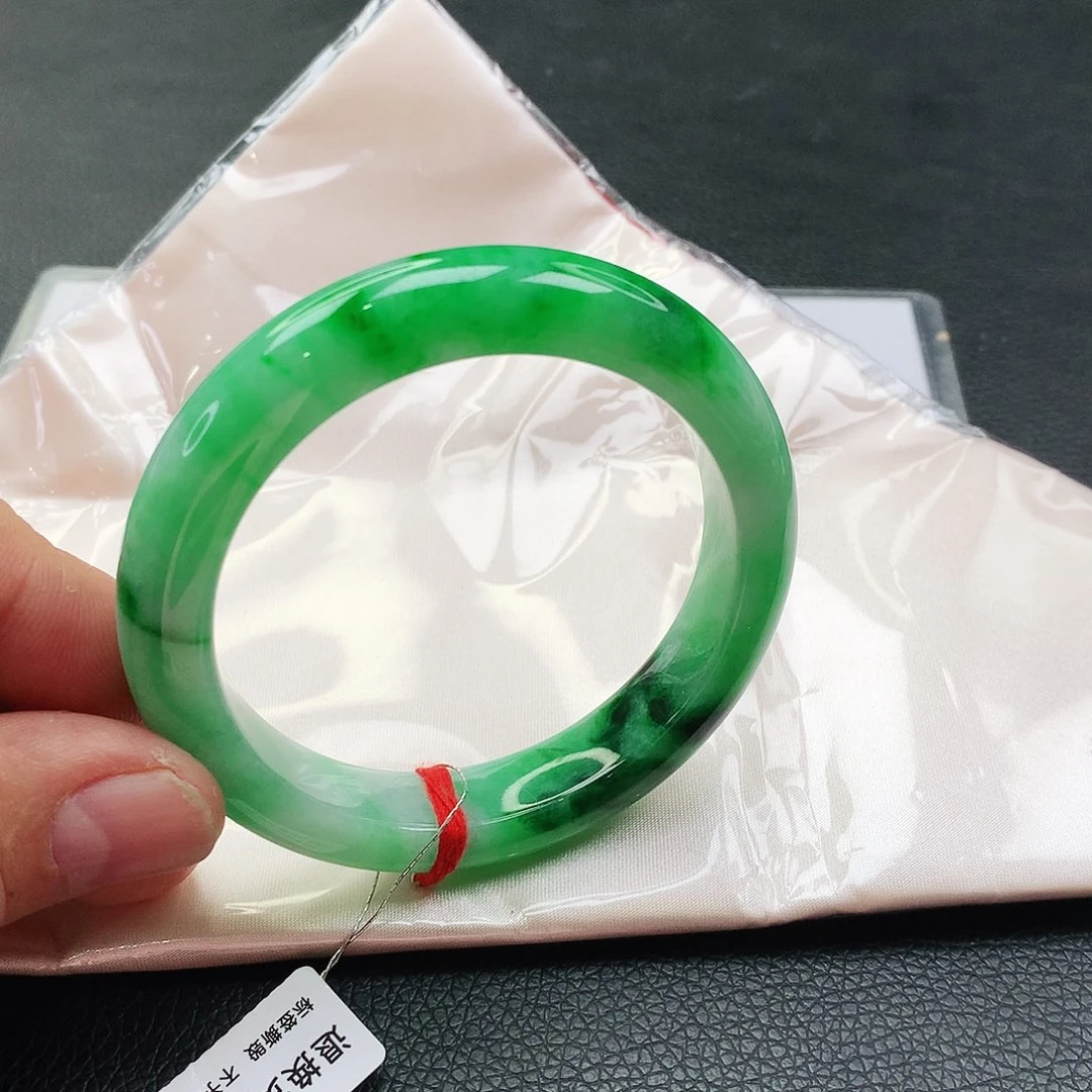 未镶嵌手镯翡翠天然翡翠手镯