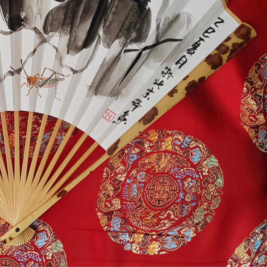 Lot18:牛血红湘妃扇甄齐画姚少华字