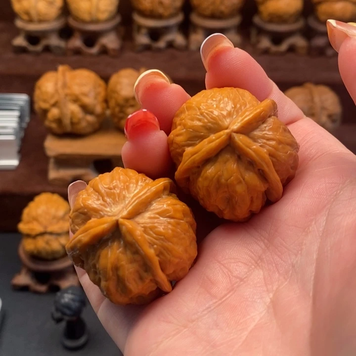 文玩核桃吊坠33糖三角