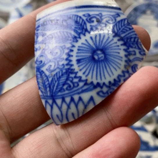 瓷片现代工艺品青花瓷片